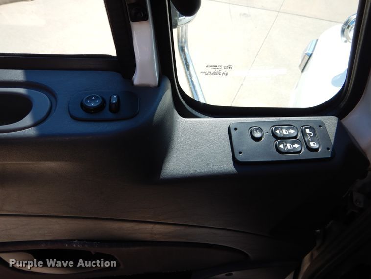 image for item DH6047 2014 International TerraStar ambulance