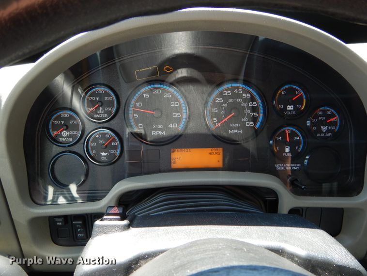 image for item DH6047 2014 International TerraStar ambulance