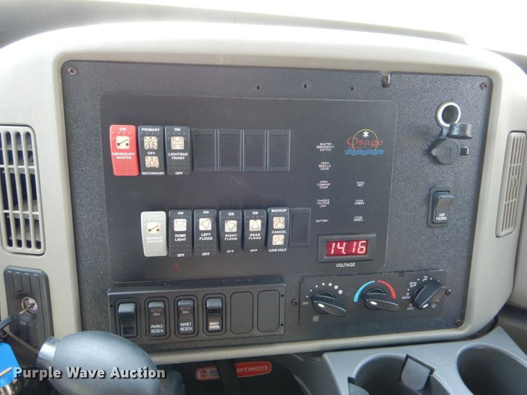 image for item DH6047 2014 International TerraStar ambulance