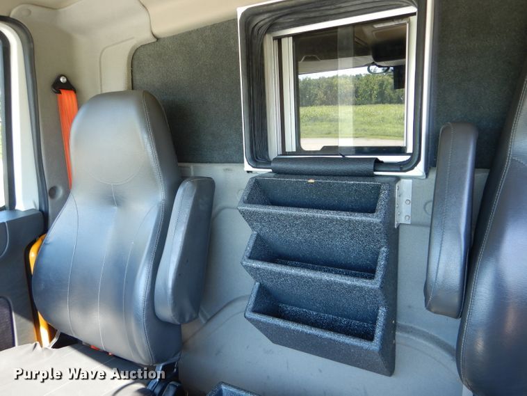 image for item DH6047 2014 International TerraStar ambulance