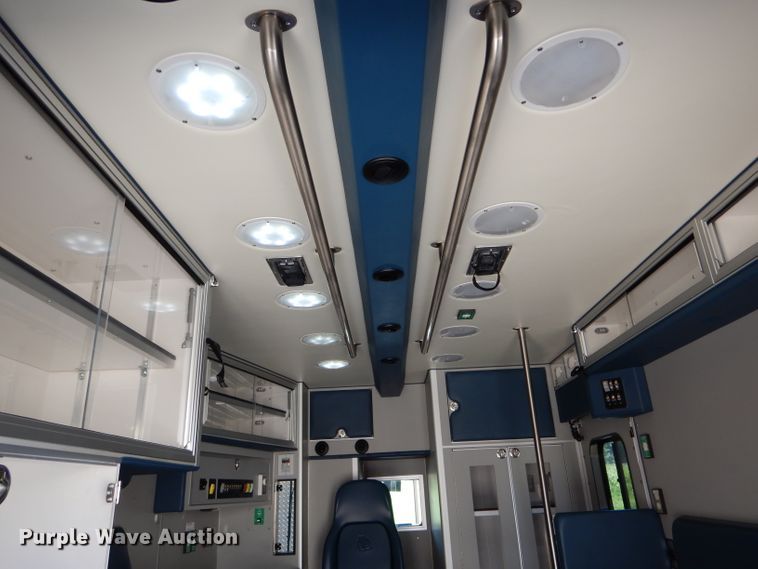 image for item DH6047 2014 International TerraStar ambulance