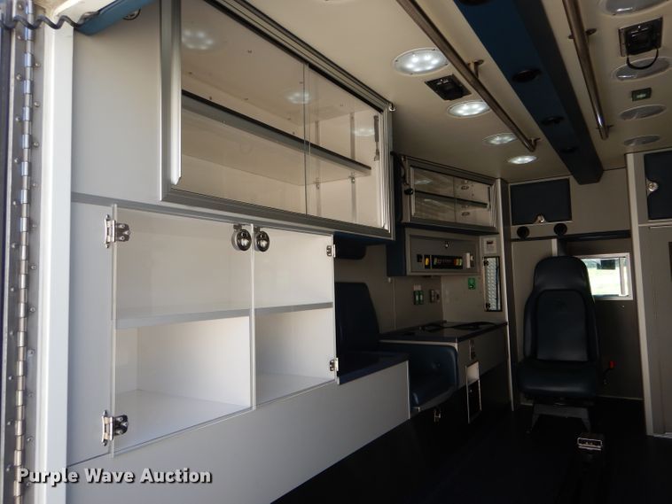 image for item DH6047 2014 International TerraStar ambulance