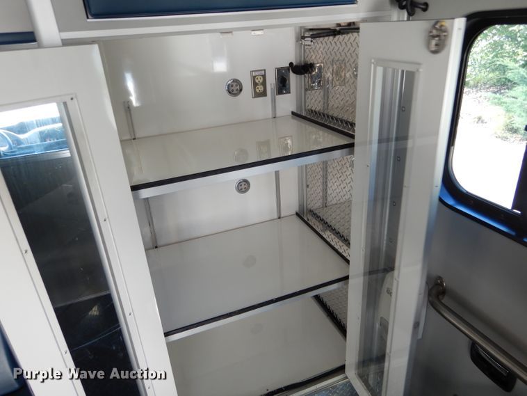 image for item DH6047 2014 International TerraStar ambulance