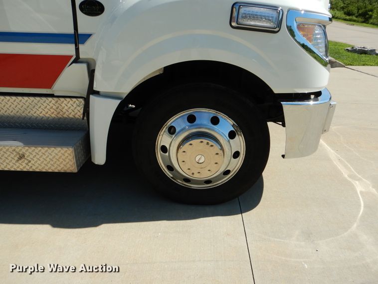 image for item DH6047 2014 International TerraStar ambulance