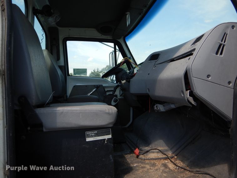 image for item DH6055 1999 Sterling L-Line sludge spreader truck