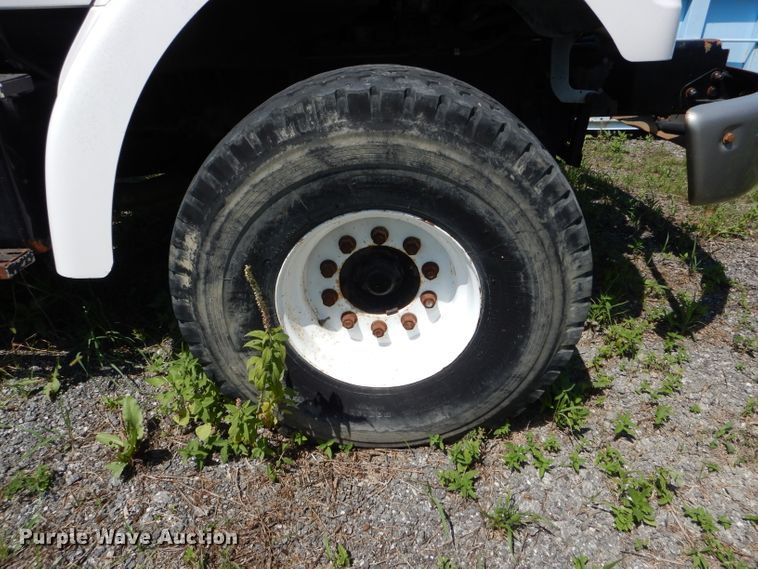 image for item DH6055 1999 Sterling L-Line sludge spreader truck