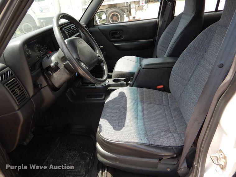 image for item DH6059 2000 Jeep Cherokee SUV