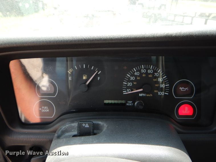 image for item DH6059 2000 Jeep Cherokee SUV