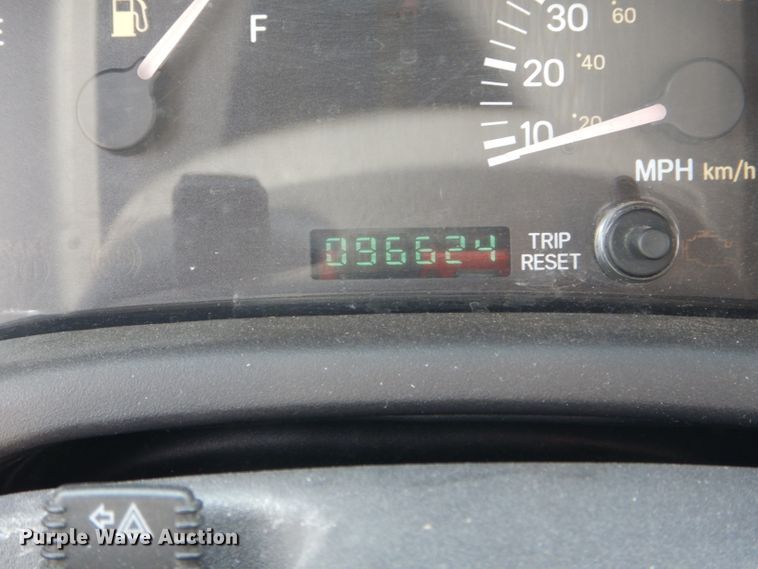 image for item DH6059 2000 Jeep Cherokee SUV