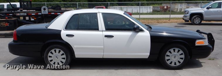 image for item DH6060 2010 Ford Crown Victoria Police Interceptor