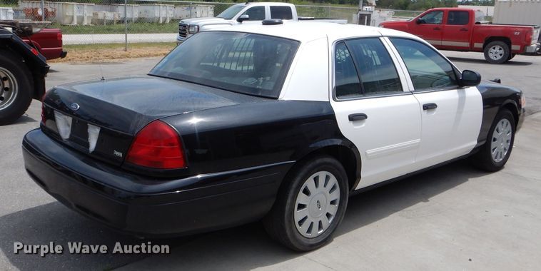 image for item DH6060 2010 Ford Crown Victoria Police Interceptor