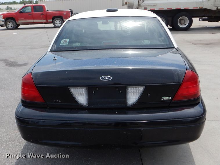 image for item DH6060 2010 Ford Crown Victoria Police Interceptor