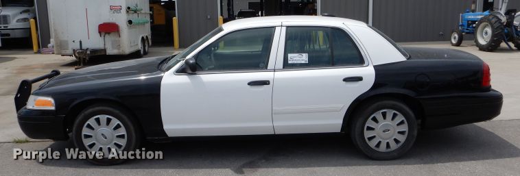 image for item DH6060 2010 Ford Crown Victoria Police Interceptor