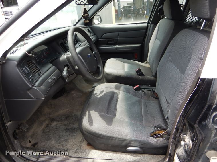 image for item DH6060 2010 Ford Crown Victoria Police Interceptor