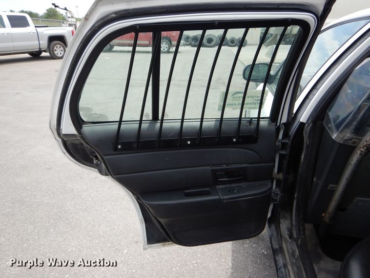 image for item DH6060 2010 Ford Crown Victoria Police Interceptor