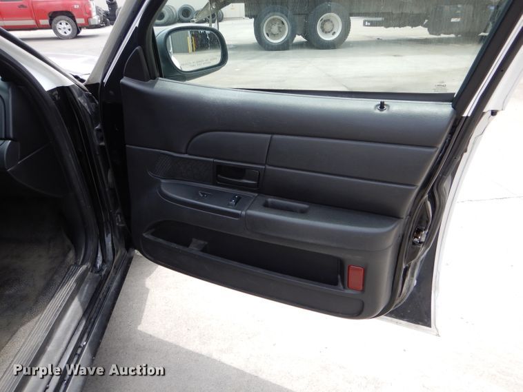 image for item DH6060 2010 Ford Crown Victoria Police Interceptor