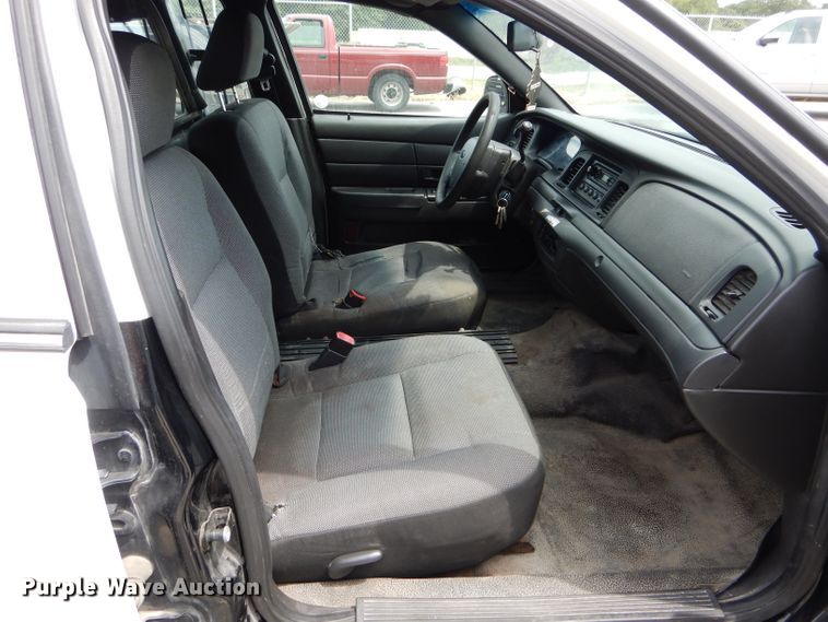 image for item DH6060 2010 Ford Crown Victoria Police Interceptor