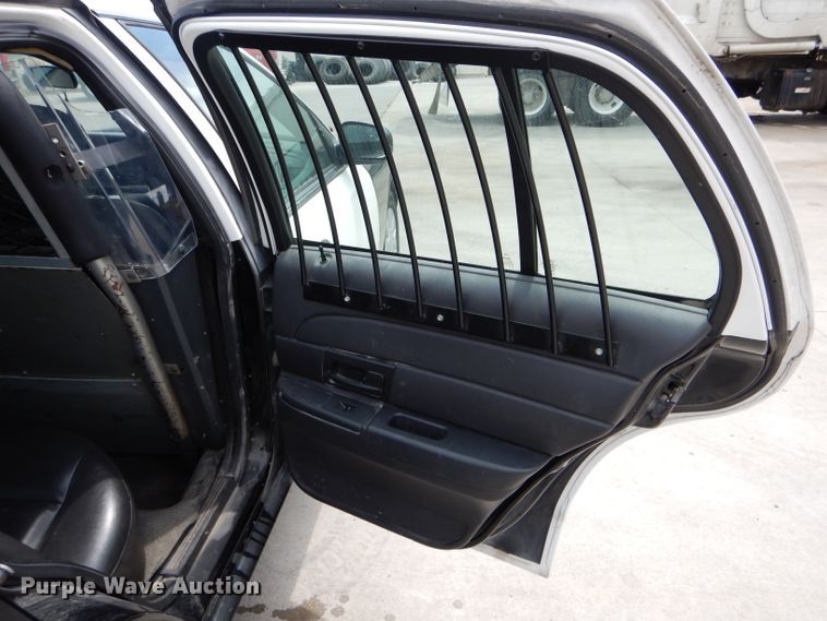 image for item DH6060 2010 Ford Crown Victoria Police Interceptor