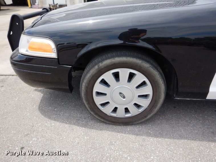 image for item DH6060 2010 Ford Crown Victoria Police Interceptor