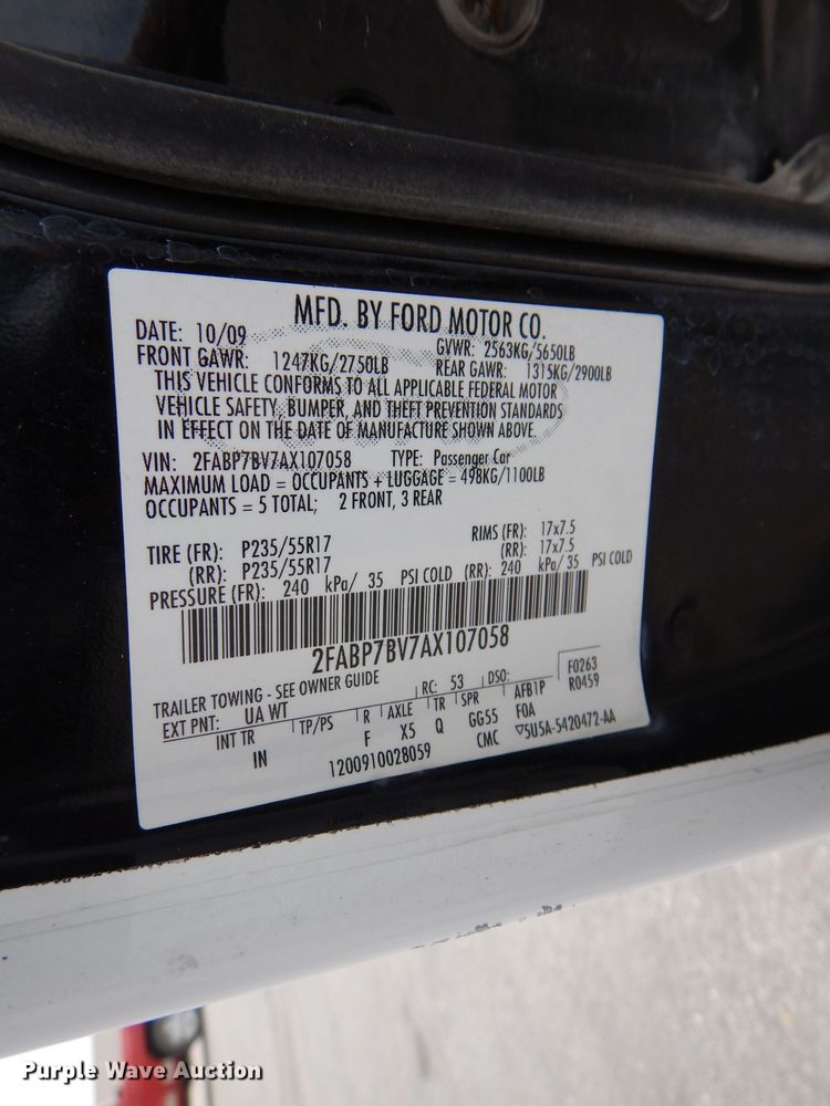 image for item DH6060 2010 Ford Crown Victoria Police Interceptor