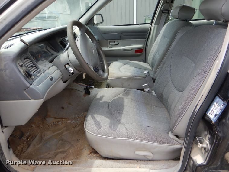 image for item DH6061 1996 Ford Crown Victoria Police Interceptor