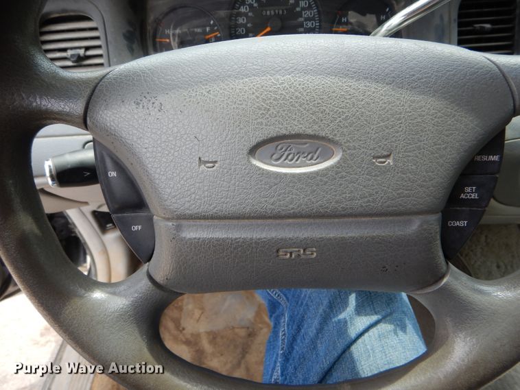 image for item DH6061 1996 Ford Crown Victoria Police Interceptor