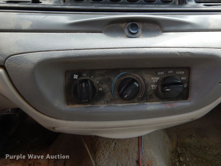 image for item DH6061 1996 Ford Crown Victoria Police Interceptor