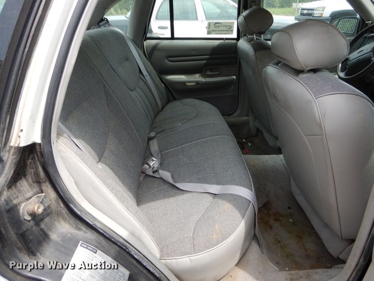 image for item DH6061 1996 Ford Crown Victoria Police Interceptor