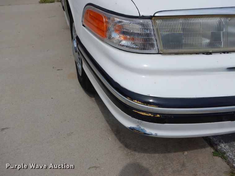 image for item DH6061 1996 Ford Crown Victoria Police Interceptor