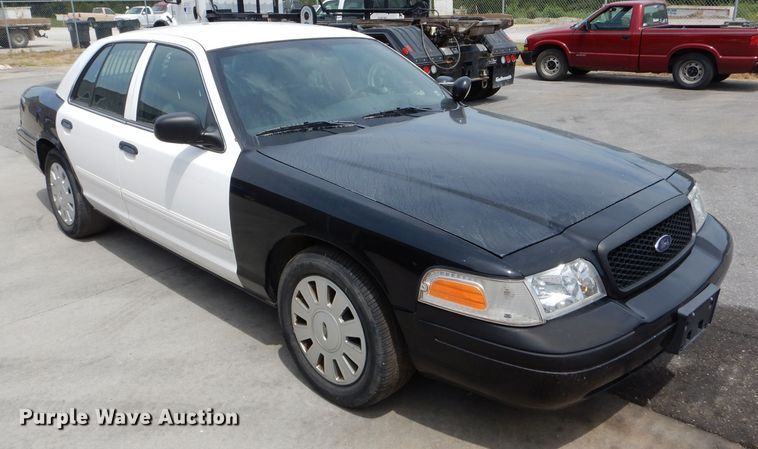 image for item DH6062 2011 Ford Crown Victoria Police Interceptor