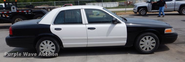 image for item DH6062 2011 Ford Crown Victoria Police Interceptor