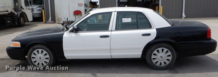 image for item DH6062 2011 Ford Crown Victoria Police Interceptor