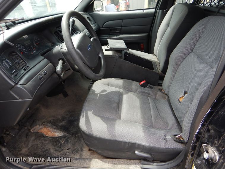 image for item DH6062 2011 Ford Crown Victoria Police Interceptor