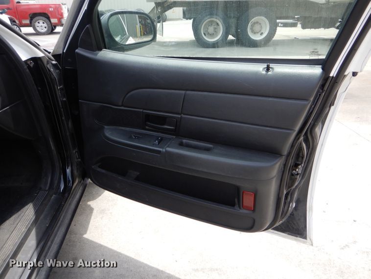 image for item DH6062 2011 Ford Crown Victoria Police Interceptor