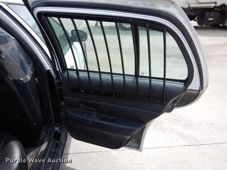 image for item DH6062 2011 Ford Crown Victoria Police Interceptor