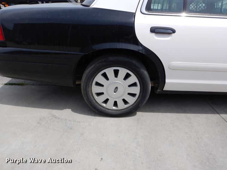 image for item DH6062 2011 Ford Crown Victoria Police Interceptor