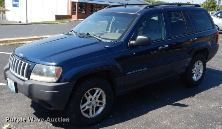 image for item DH6063 2004 Jeep Grand Cherokee Laredo SUV