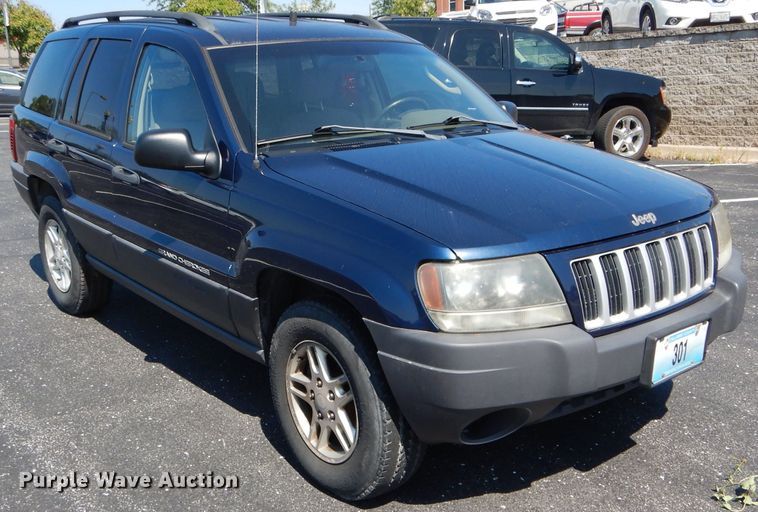 image for item DH6063 2004 Jeep Grand Cherokee Laredo SUV