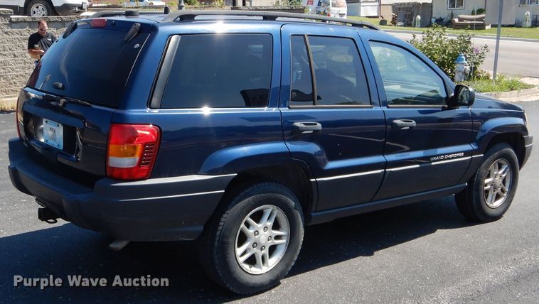 image for item DH6063 2004 Jeep Grand Cherokee Laredo SUV