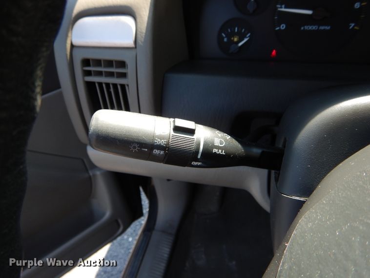 image for item DH6063 2004 Jeep Grand Cherokee Laredo SUV