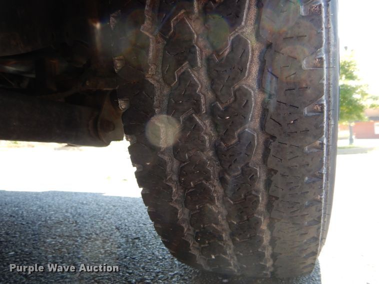 image for item DH6063 2004 Jeep Grand Cherokee Laredo SUV