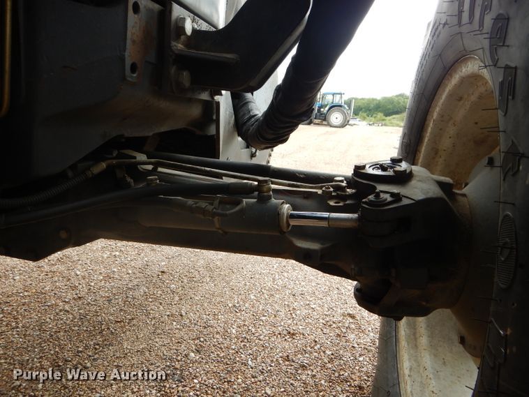 image for item DH6071 2000 New Holland TM115 MFWD tractor