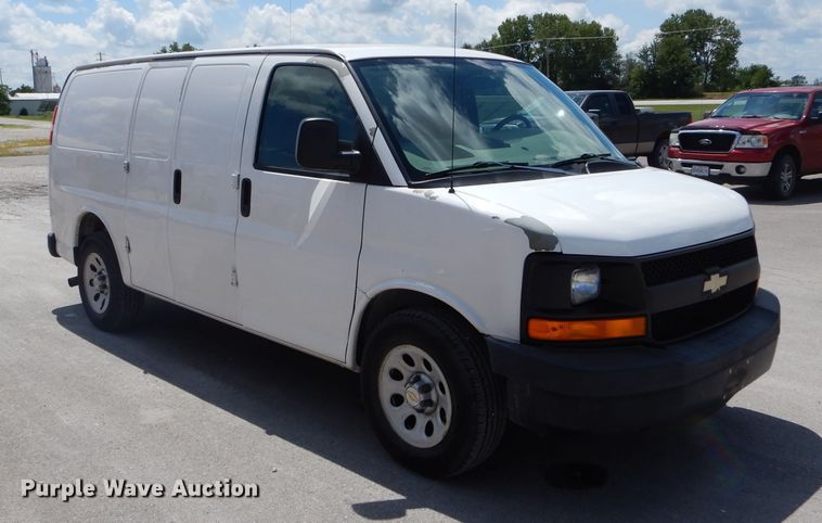 image for item DH6073 2009 Chevrolet Express 1500 van