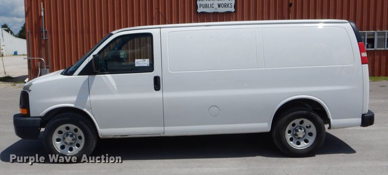image for item DH6073 2009 Chevrolet Express 1500 van