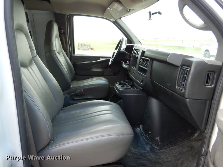 image for item DH6073 2009 Chevrolet Express 1500 van