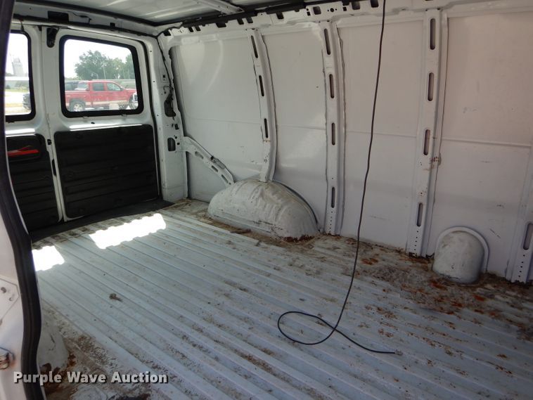 image for item DH6073 2009 Chevrolet Express 1500 van