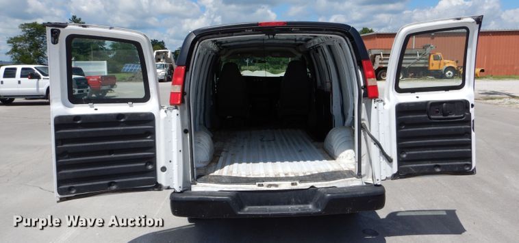 image for item DH6073 2009 Chevrolet Express 1500 van