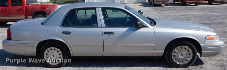 image for item DI0597 2004 Ford Crown Victoria Police Interceptor