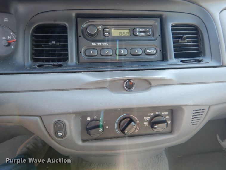 image for item DI0597 2004 Ford Crown Victoria Police Interceptor