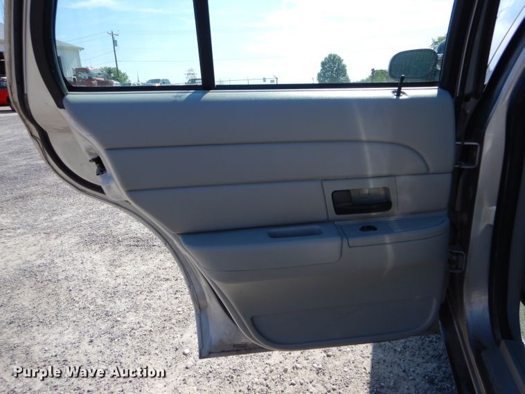 image for item DI0597 2004 Ford Crown Victoria Police Interceptor